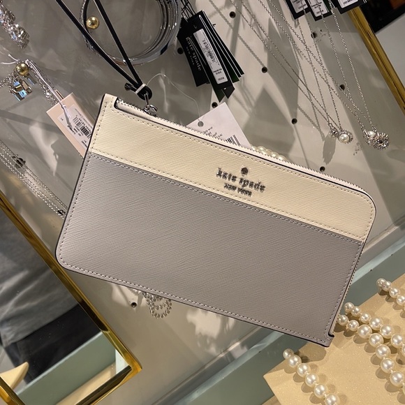 Kate Spade Lucy Medium L-Zip Wristlet 
COLOR: Platinum Grey Multi 
NWT - Picture 11 of 16